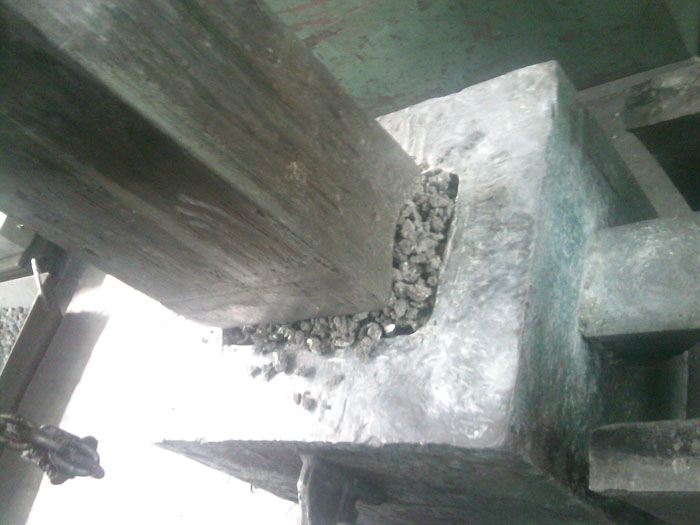 流程二、与合金包压制